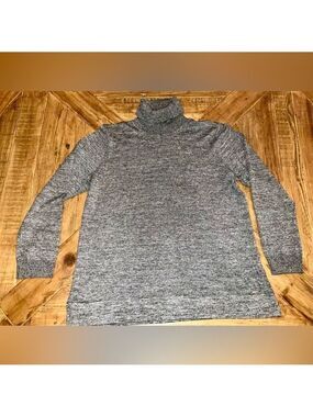 Calvin Klein turtleneck in black and white - size Large